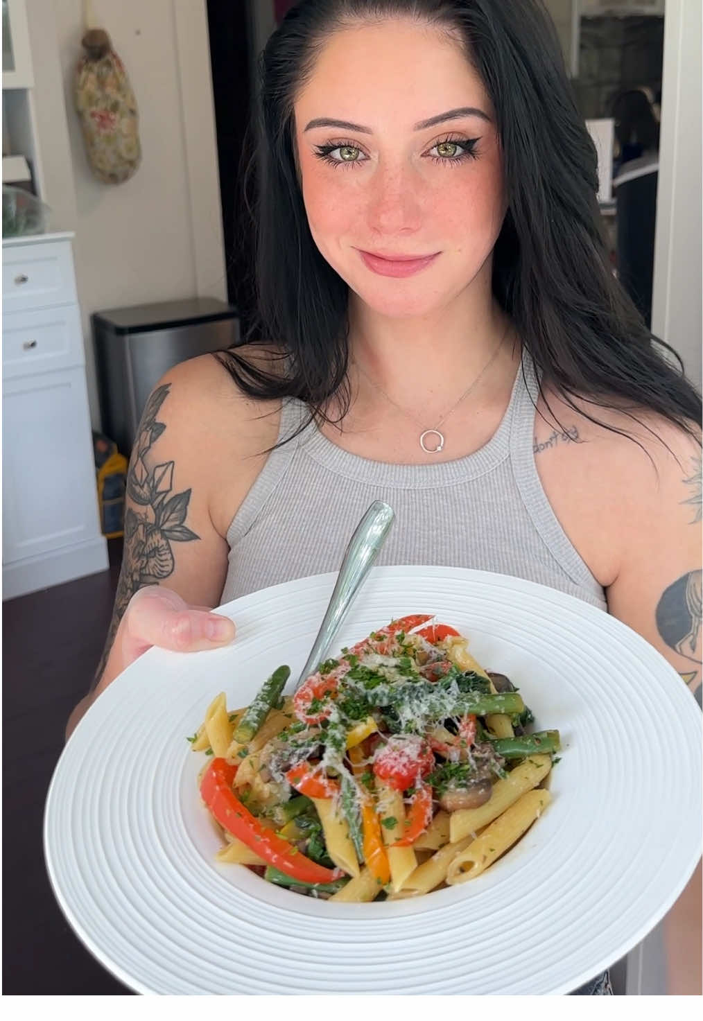 sandwichcutiecat (@sandwichcutiecat) - Urlebird