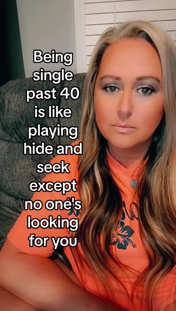 MINDI NICOLE (@mindinicole26) - Urlebird