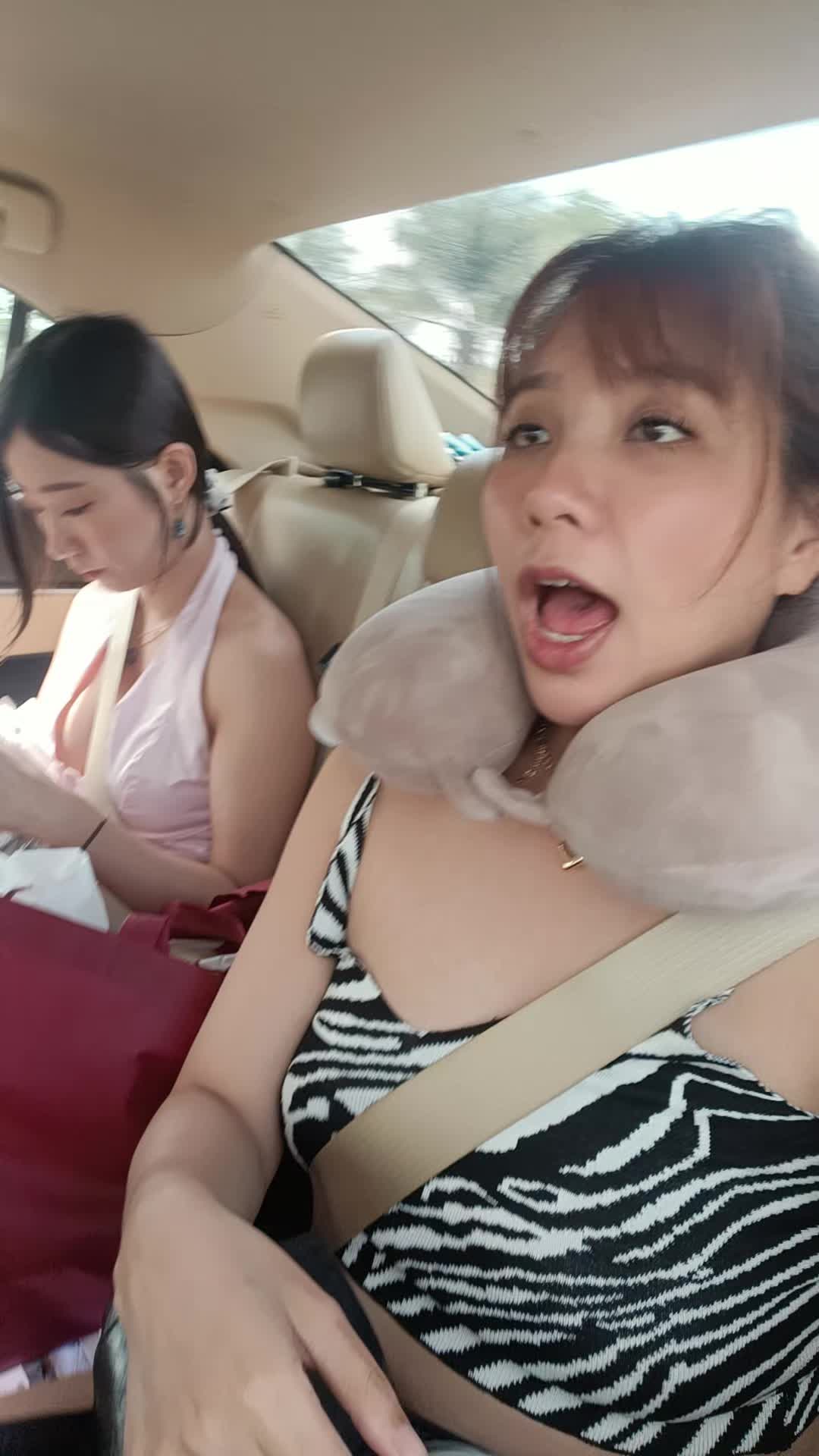 monmontw_🤍💙 ( monmon_tw) Urlebird