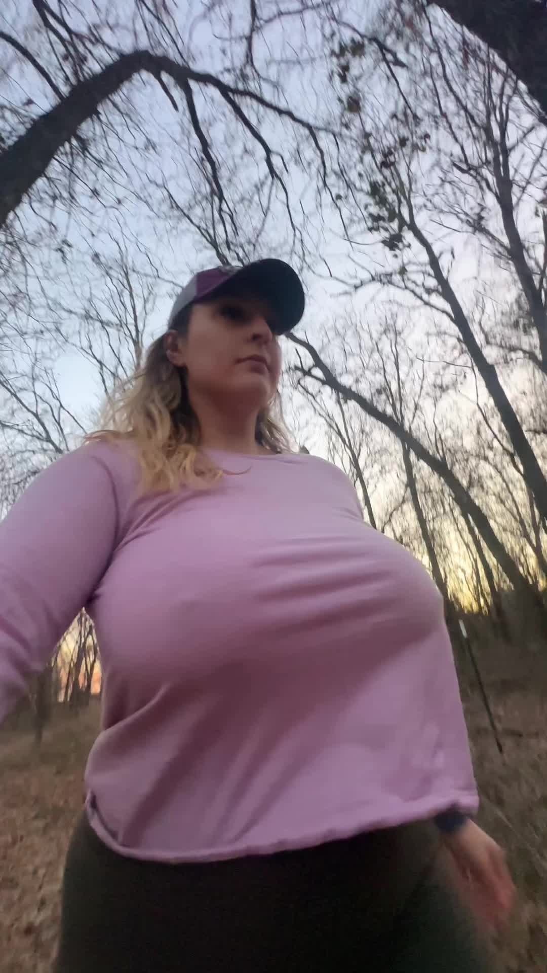 Evening walk ASMR ️ | topheavytati (@topheavytati)