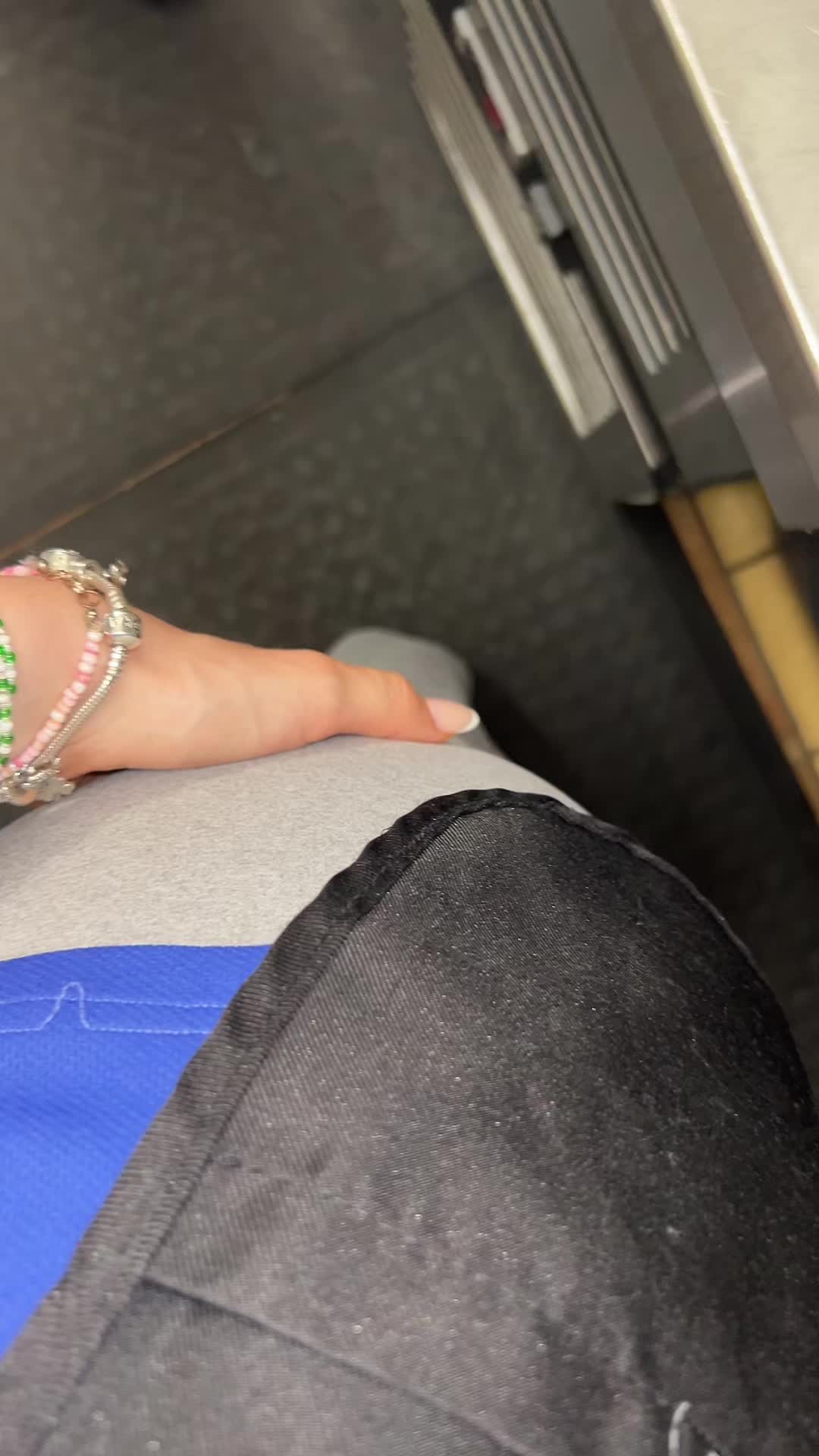 Kelly ( blondekelly.tylr) Urlebird