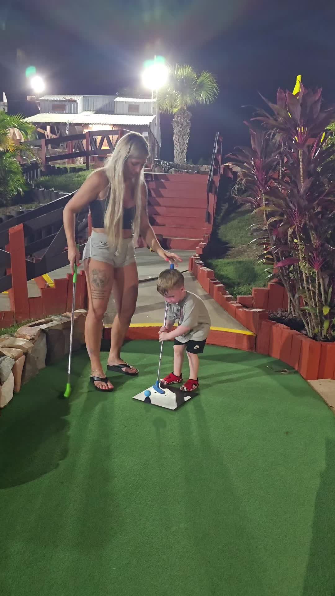 Kat pesch (@katpesch2) - Urlebird