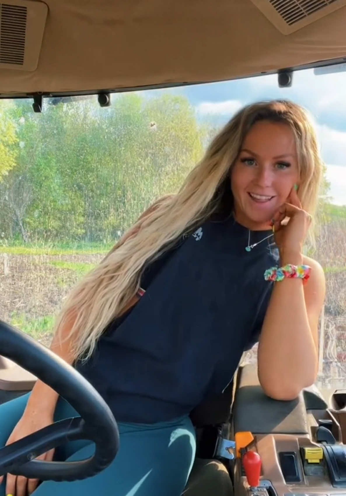 follow Twit olivia__jaymes #bluecollar olivia.jaymes246 (@olivia