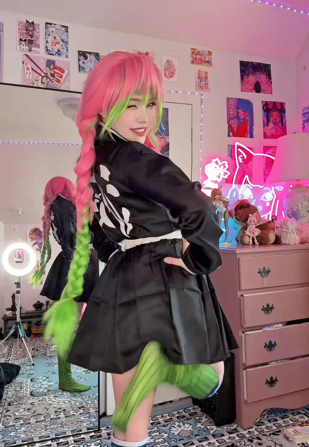 nixxii (@nivnixxi) - Urlebird