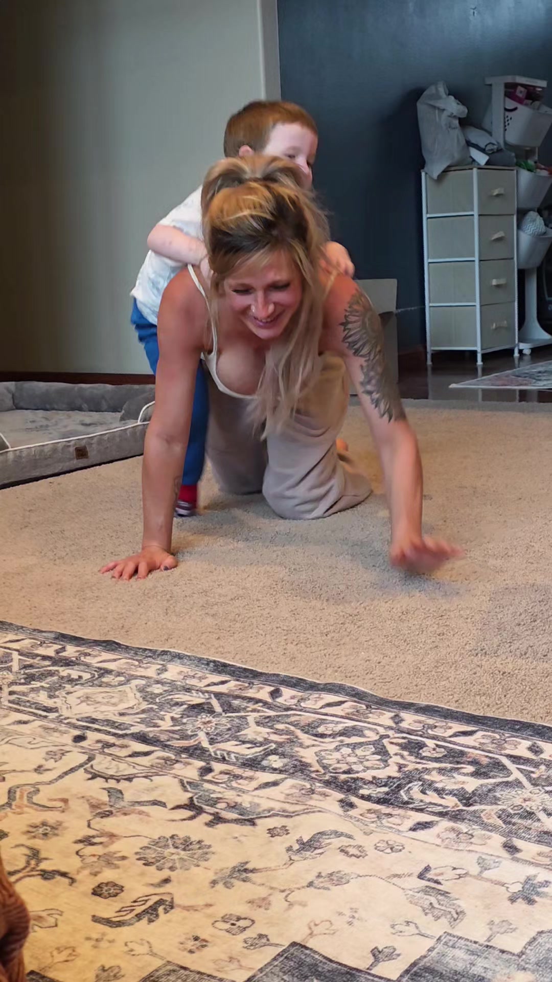 Kat pesch (@katpesch2) - Urlebird