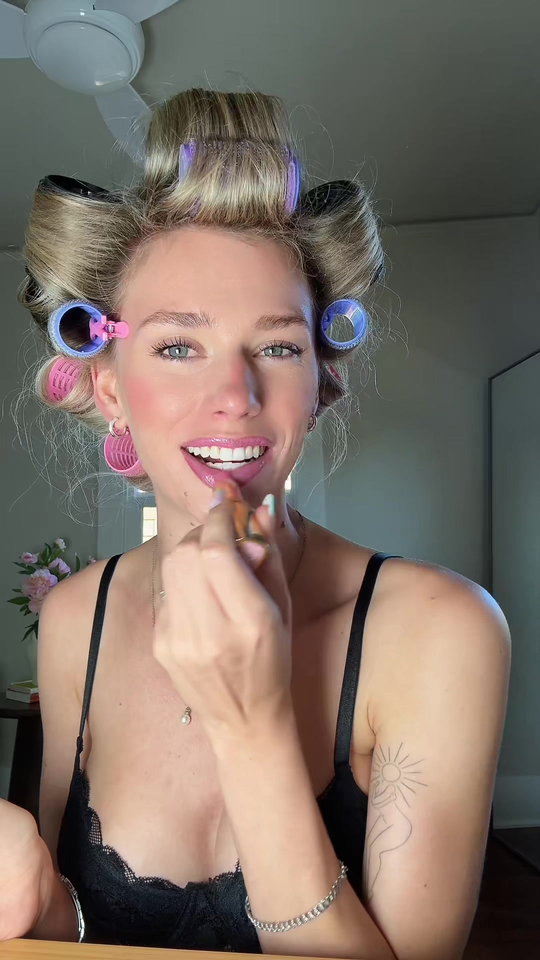 Halli Smith (@halli.smith) - Urlebird