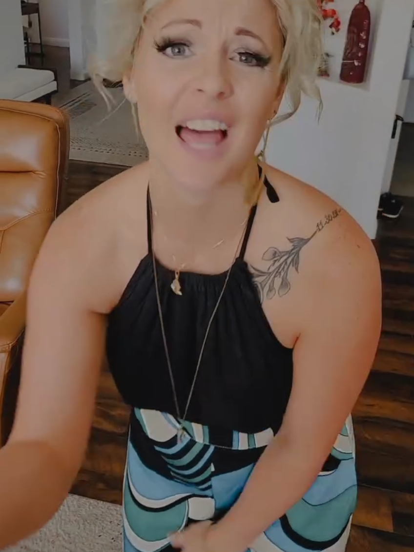 Bethany Teeples (@theoldtravellady) - Urlebird