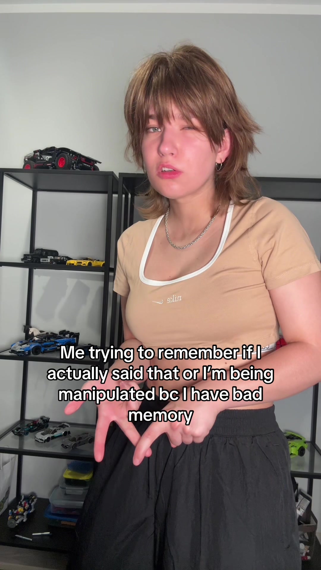 Aleks 🤍 (@onlyalekss) - Urlebird