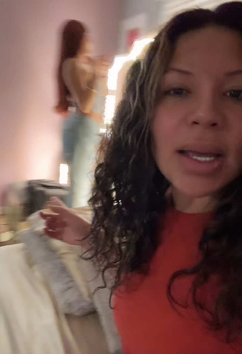 Por qué somos así 🤷🏻‍♀️ | Gladys Baez (@laparceraofficial1)