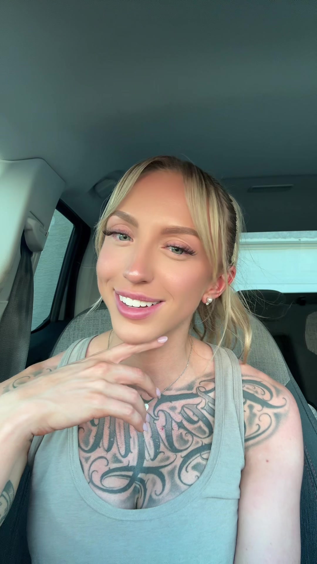 justpeechi (@justpeechitv) - Urlebird