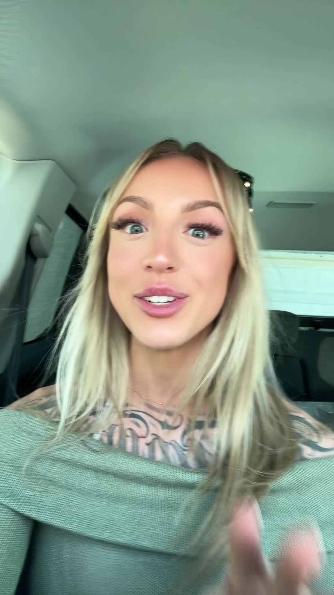 justpeechi (@justpeechitv) - Urlebird