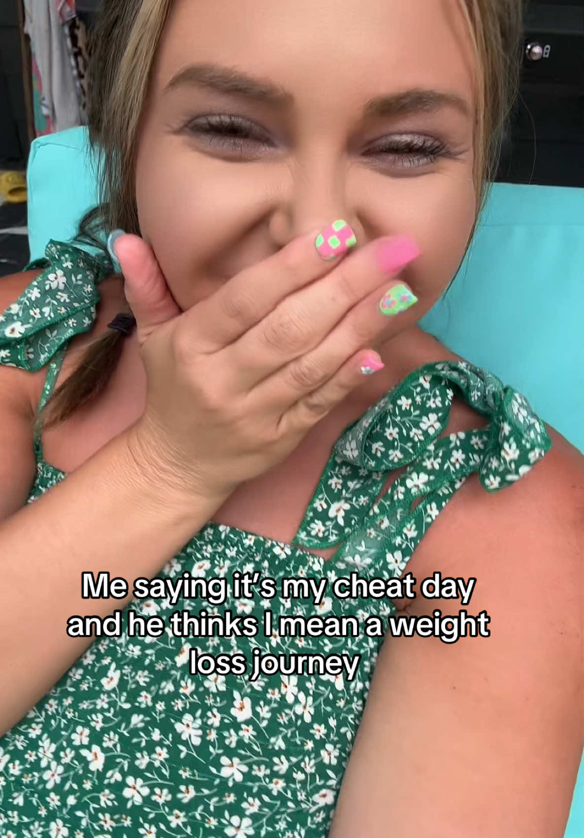 sarahj (@sarahaheyhey) - Urlebird