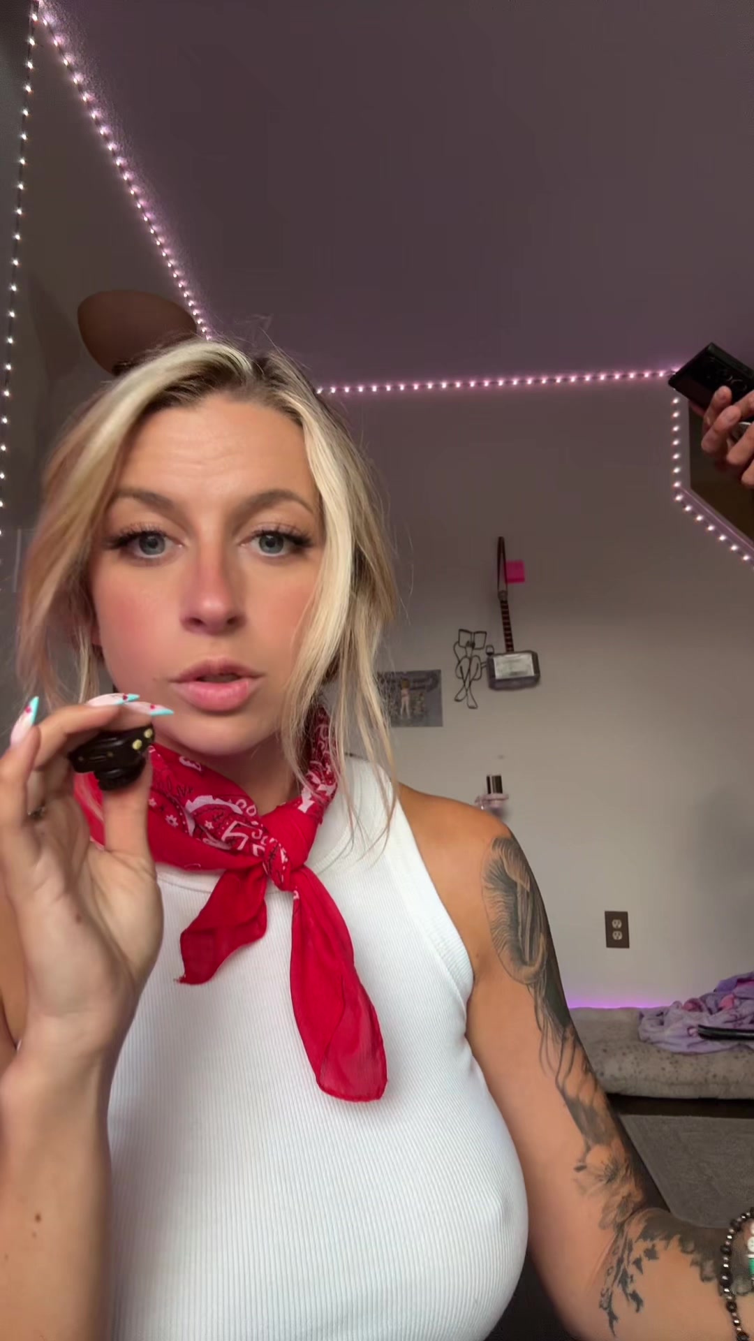 keri.steel ( keri.steel) Urlebird