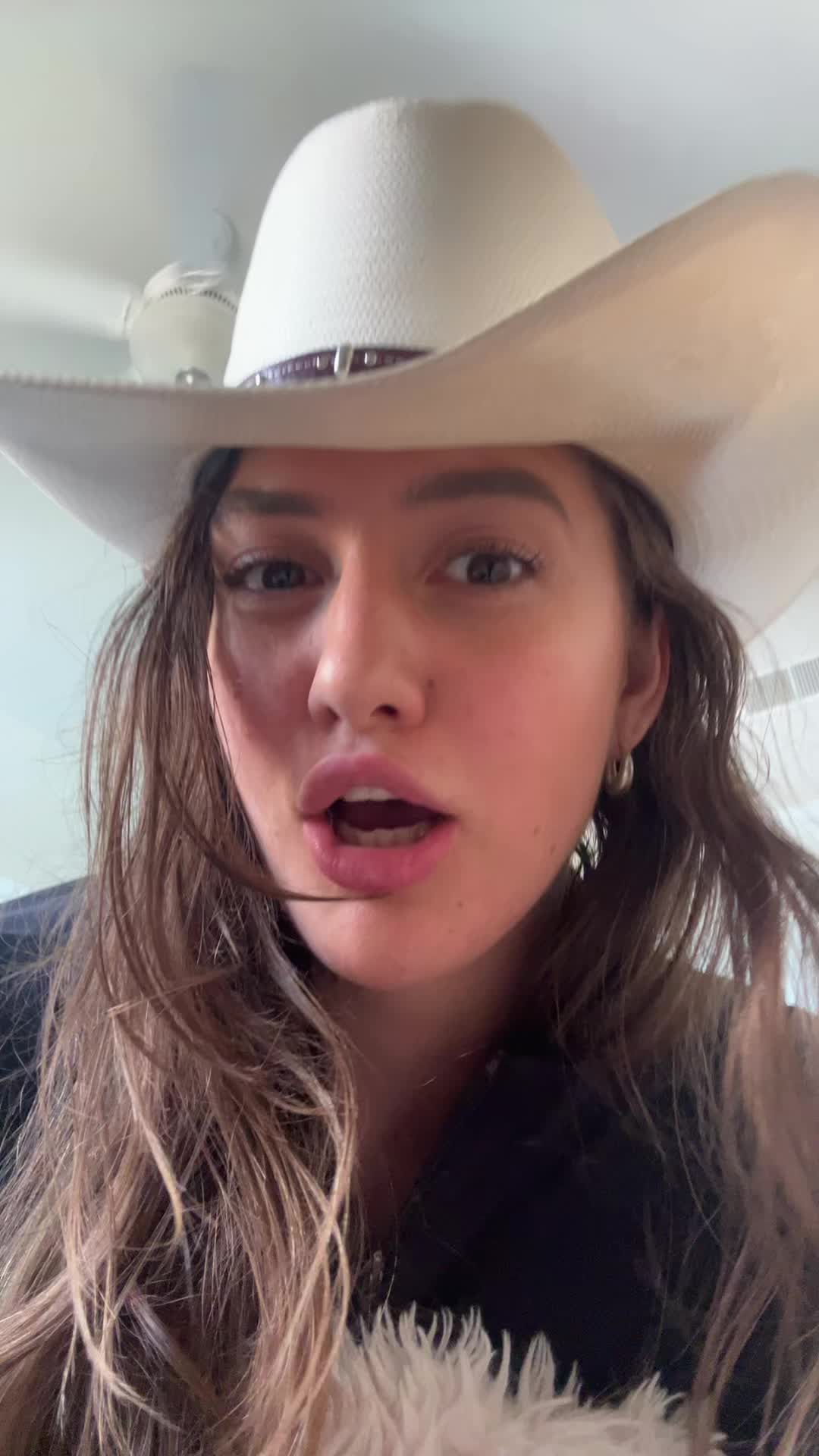 Whole lotta twerking in the AM | Ayla😍 (@miss.aylathegoddess)