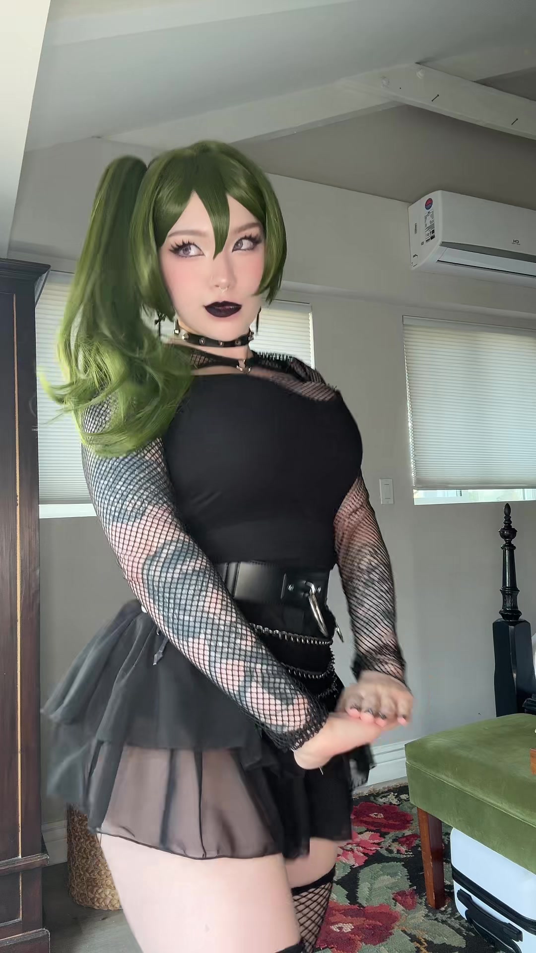 nixxii (@nivnixxi) - Urlebird