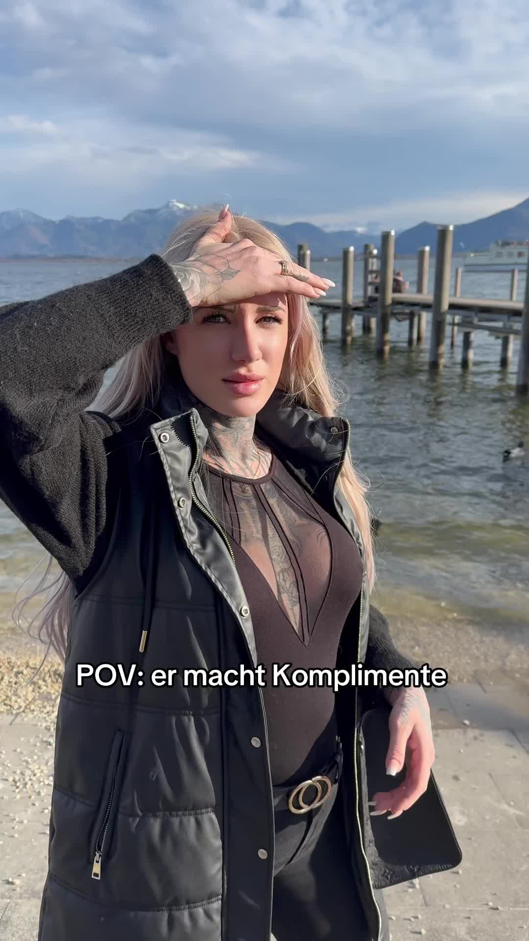 vanessa.libertee (@vanessa__liberte0) - Urlebird