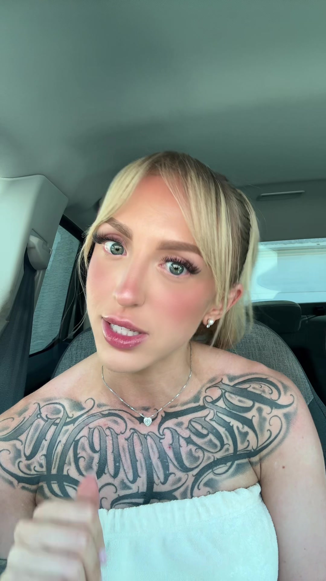 justpeechi (@justpeechitv) - Urlebird