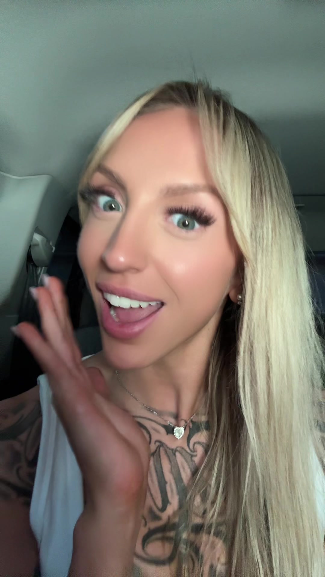 justpeechi (@justpeechitv) - Urlebird