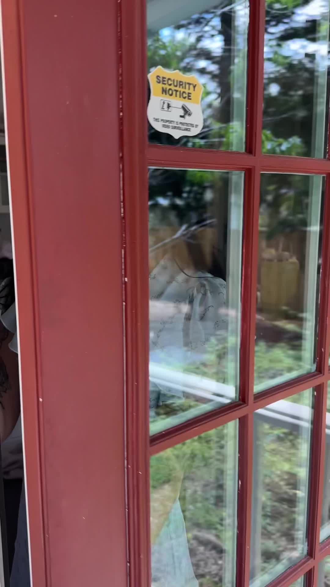 sandwichcutiecat (@sandwichcutiecat) - Urlebird