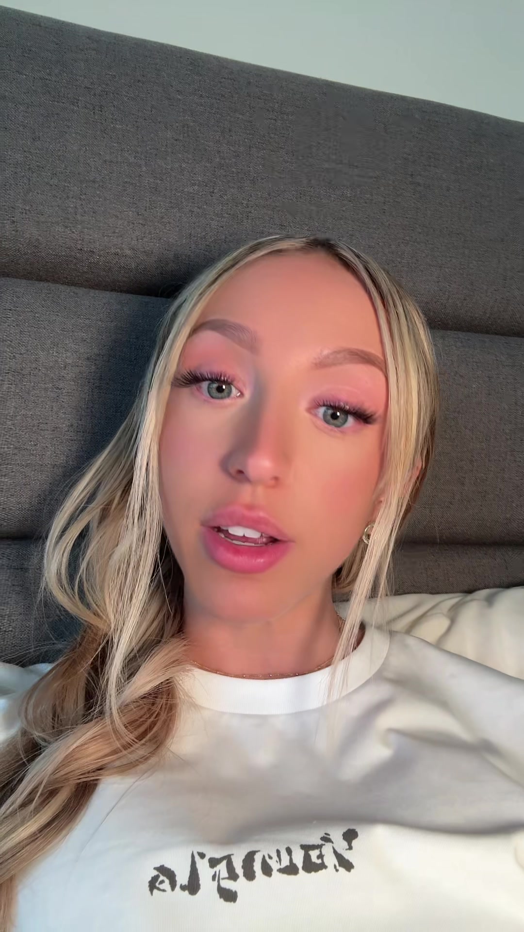 justpeechi (@justpeechitv) - Urlebird