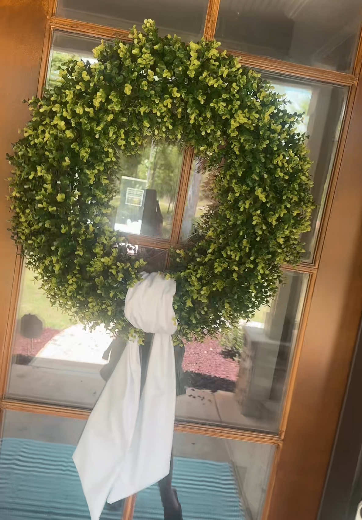 sarahj (@sarahaheyhey) - Urlebird