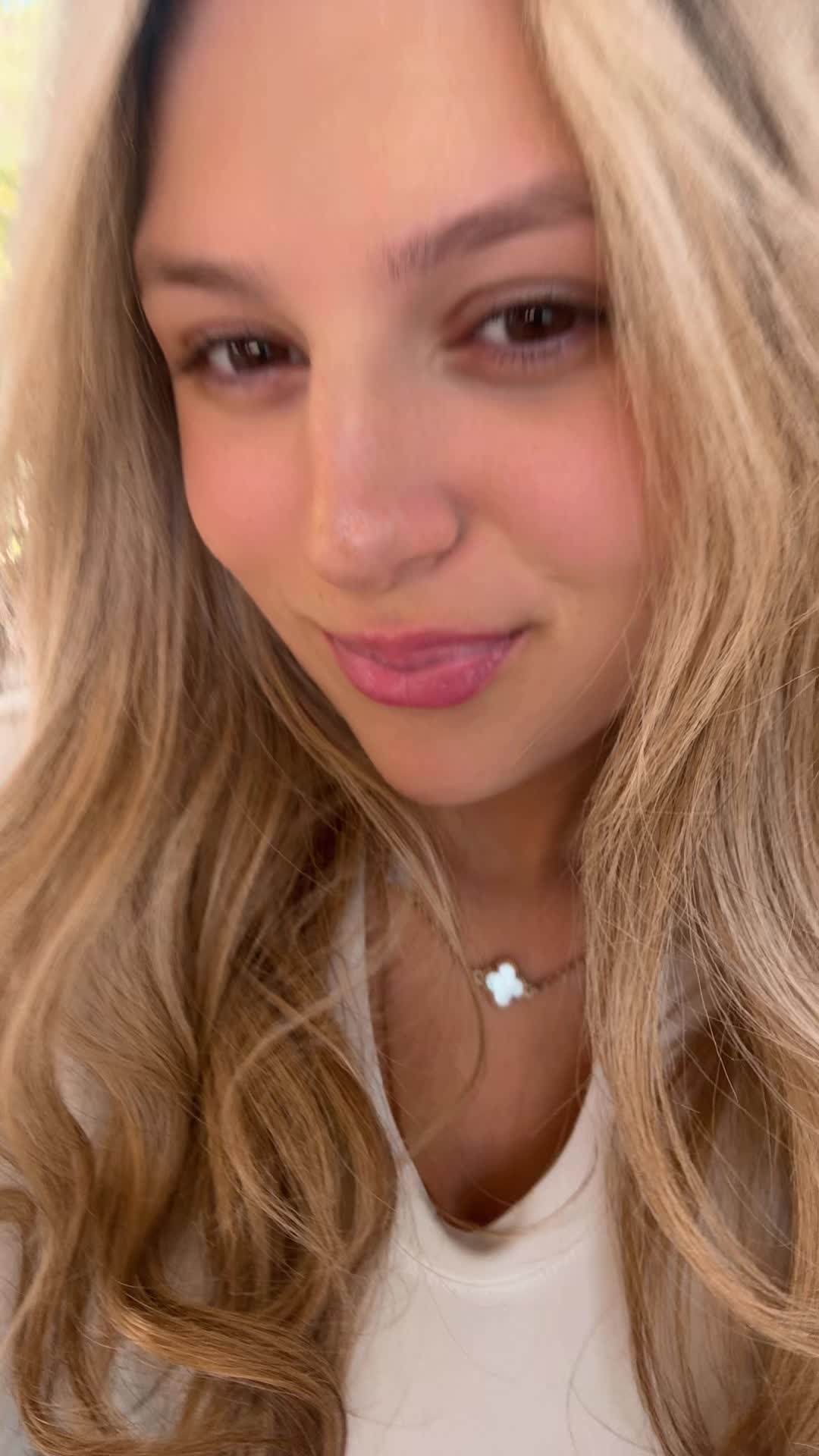 apple saucy 🏩🎀💞🌷 (@applesaucy102) - Urlebird