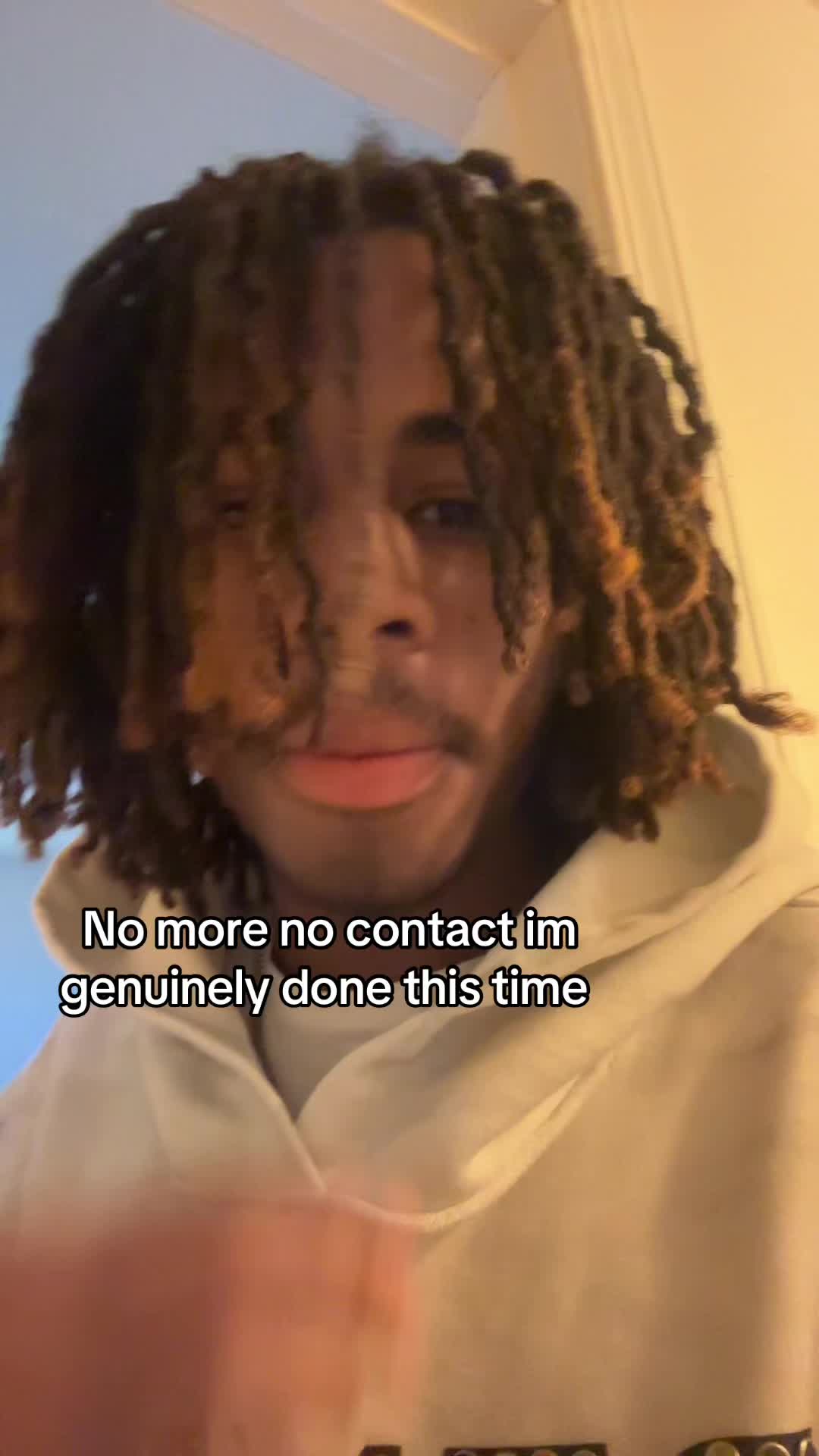 find us (Stella heheh) r u my neighbor madi 🖤underwater photographer