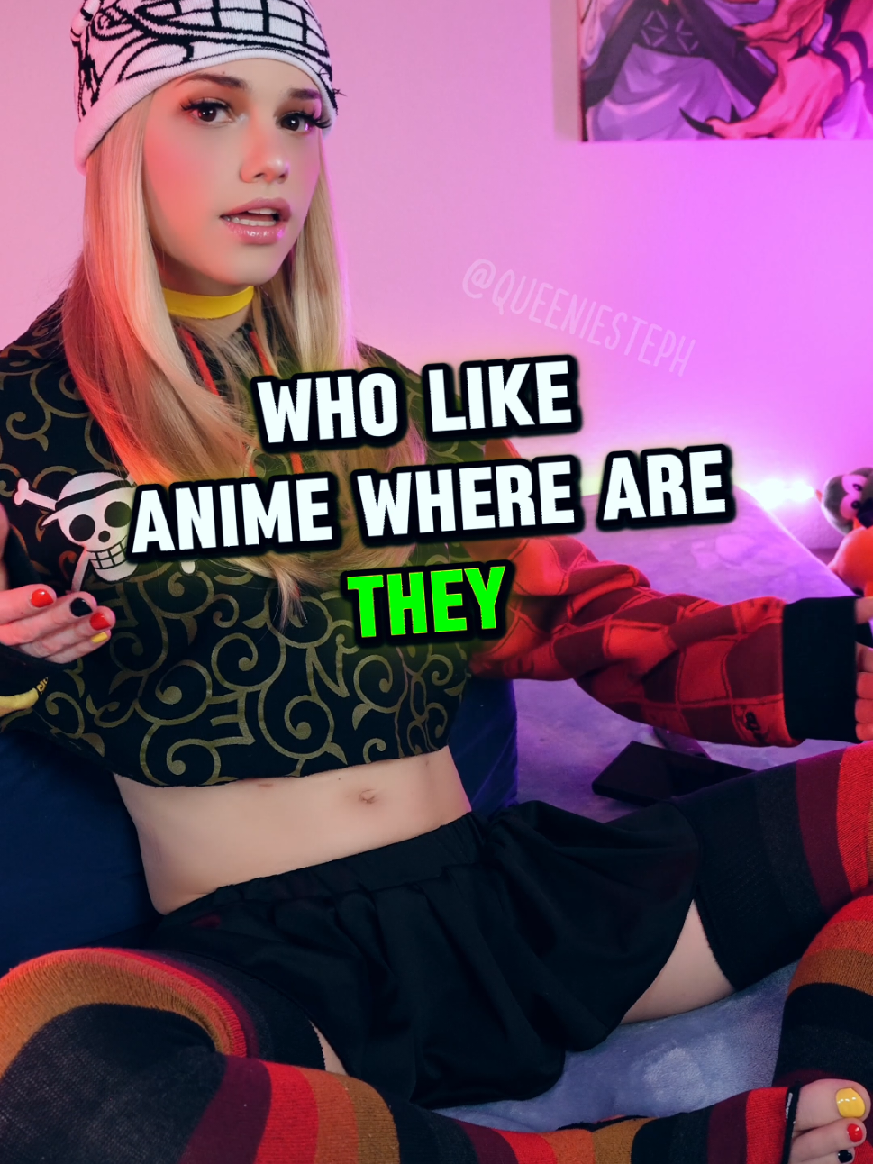 QueenieSteph (@queeniestephyyz) - Urlebird