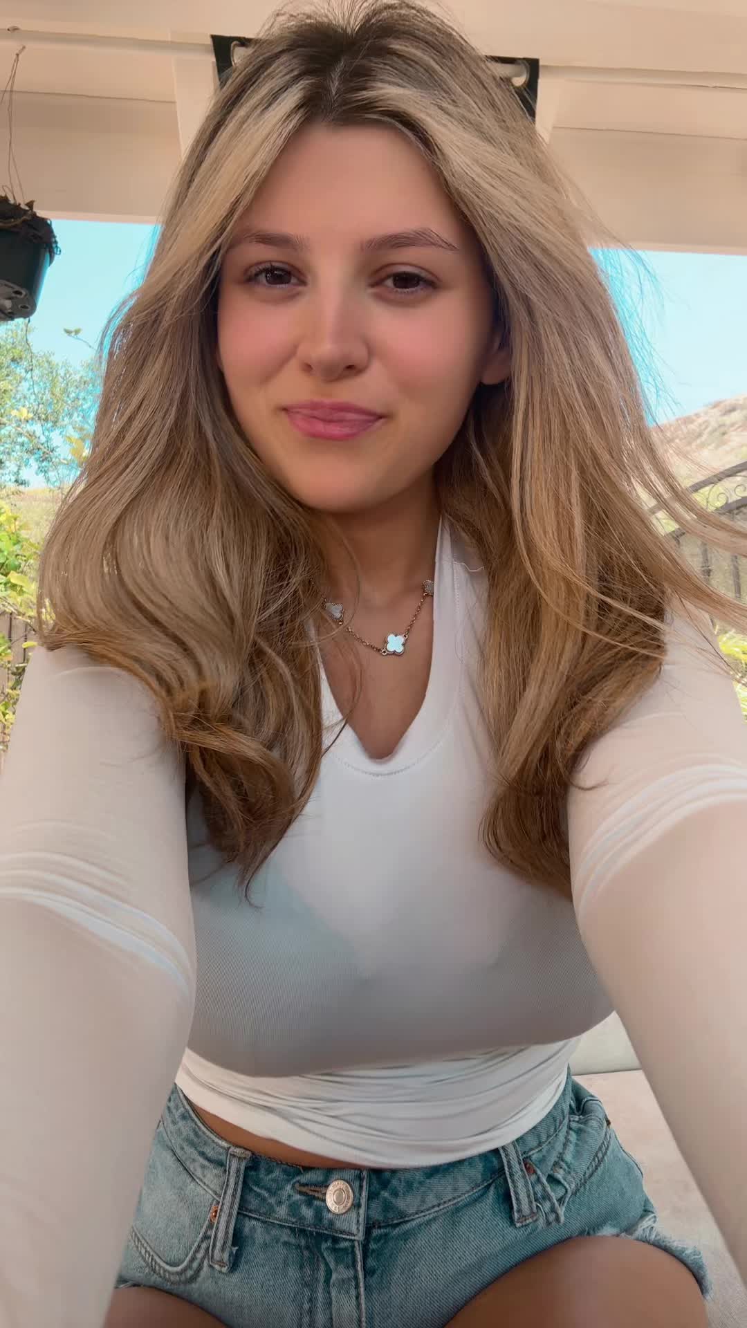 apple saucy 🏩🎀💞🌷 (@applesaucy102) - Urlebird