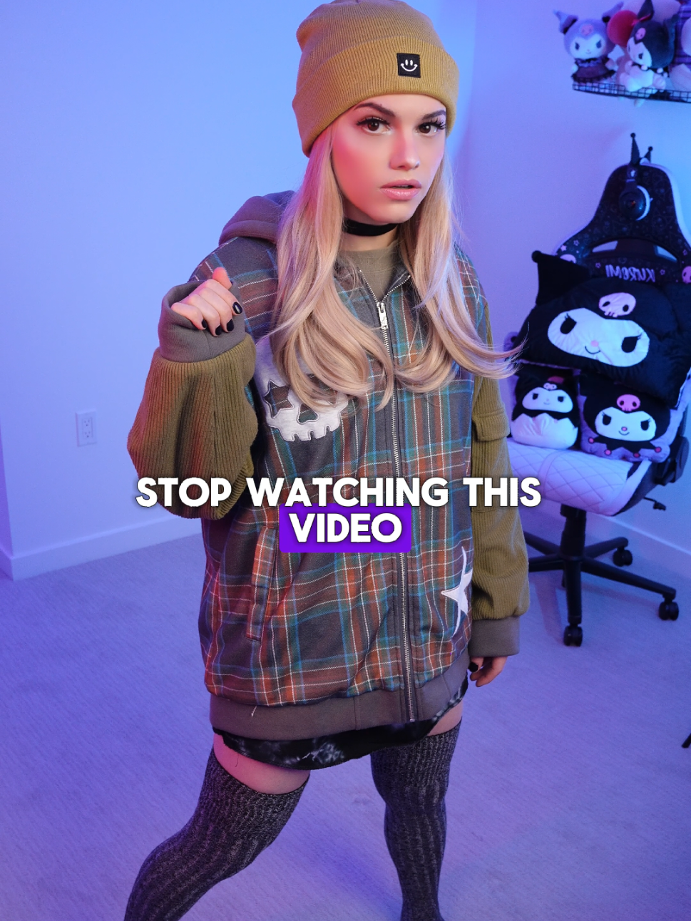 QueenieSteph (@queeniestephyyz) - Urlebird