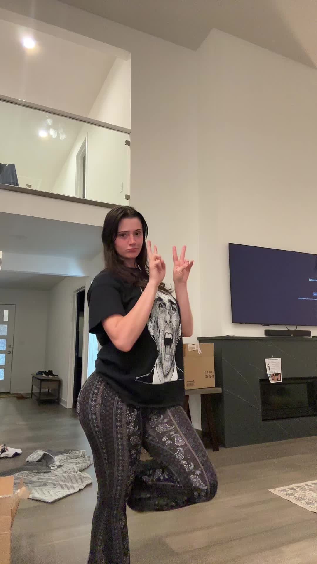 19.21K visualizzazioni | 1.22K cuori, 23 azioni, 19 commenti | jakara 🖤 (@...