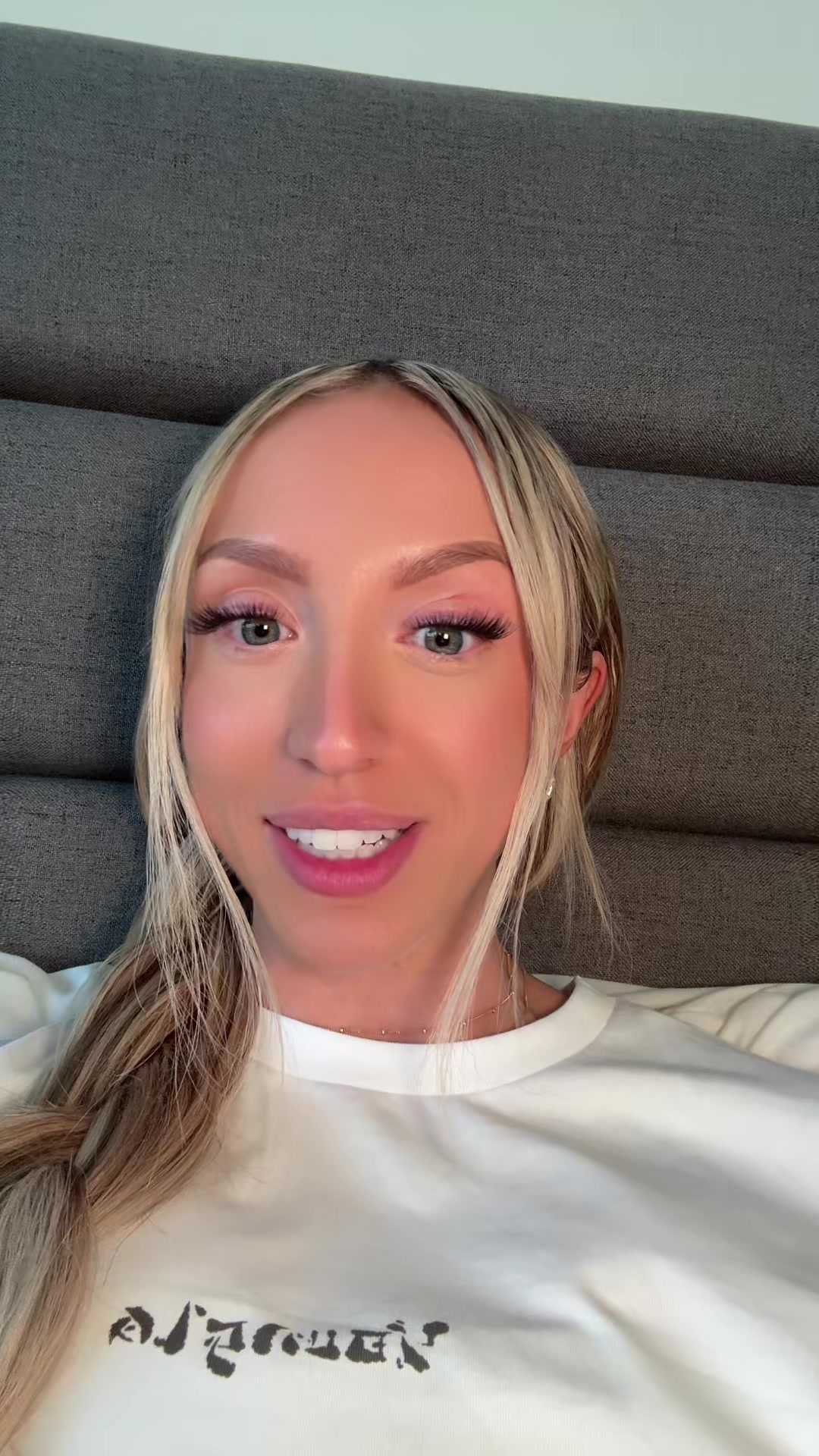 justpeechi (@justpeechitv) - Urlebird