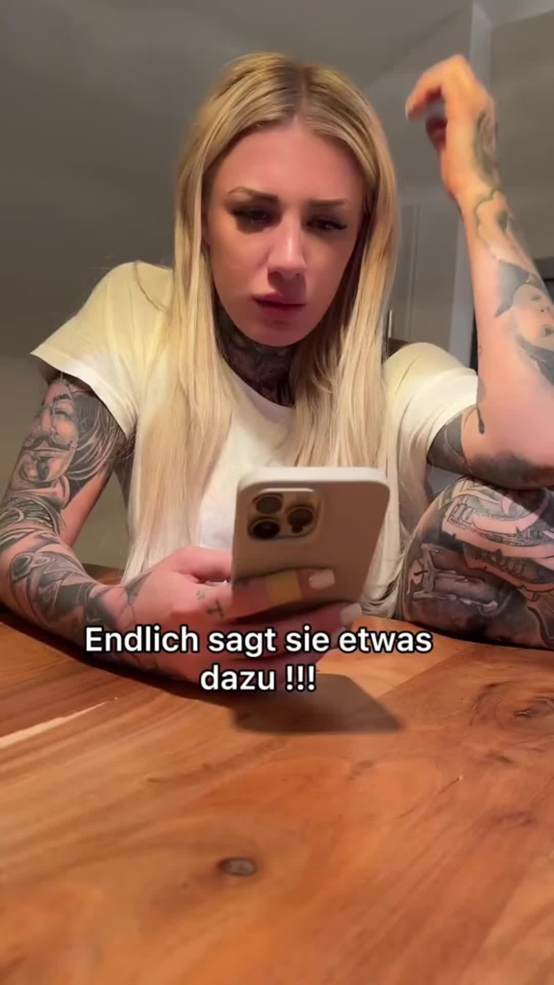 vanessa.libertee (@vanessa__liberte0) - Urlebird