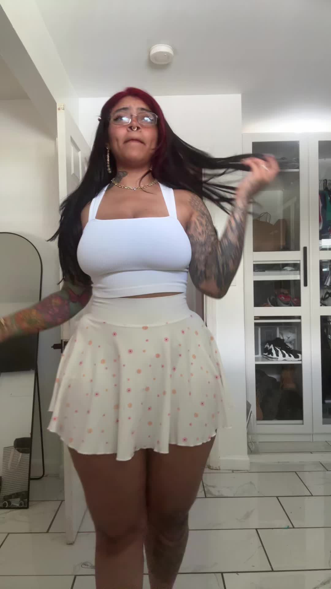 Maryeleeee (@maryelee24) - Urlebird