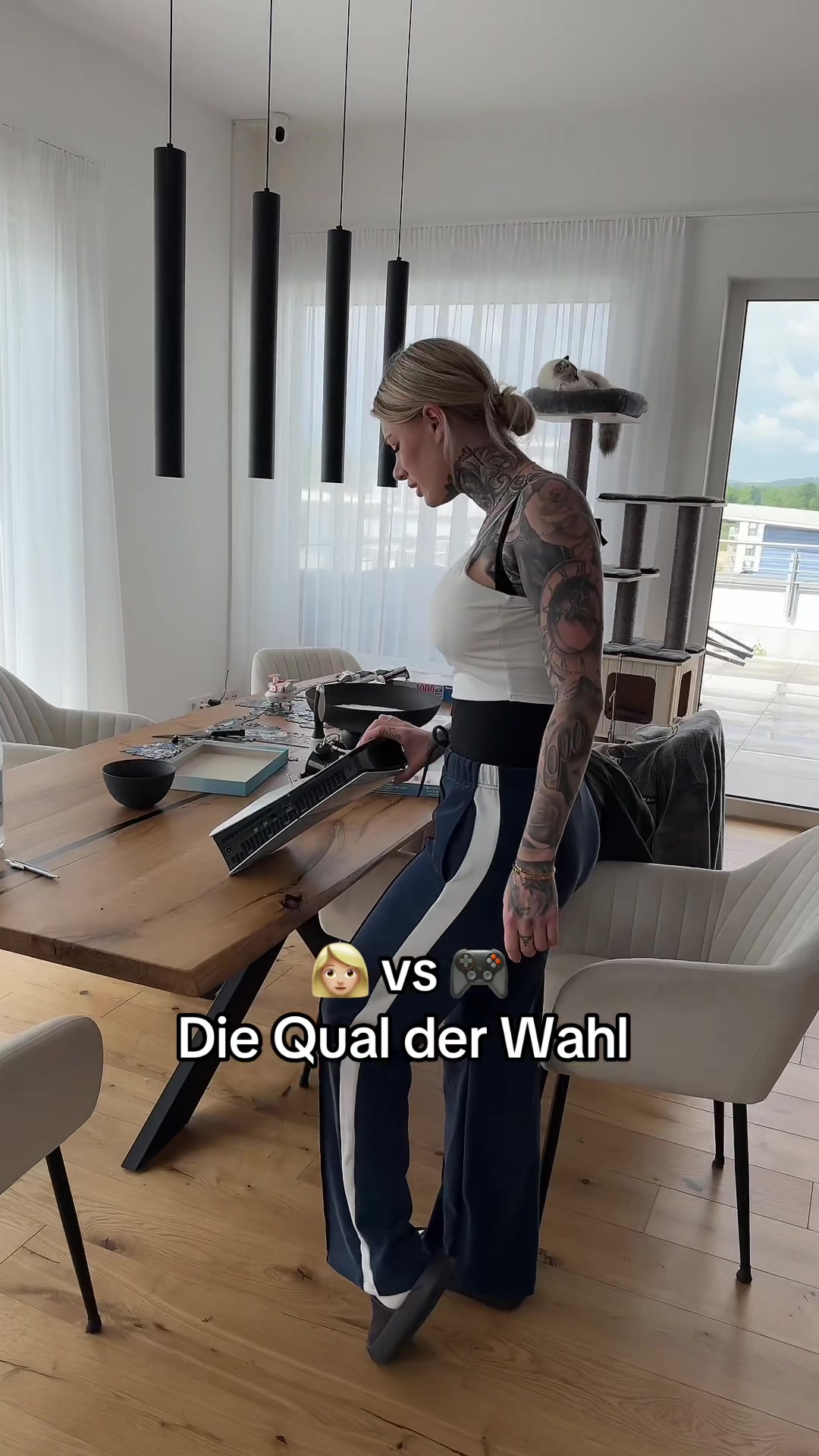 vanessa.libertee (@vanessa__liberte0) - Urlebird