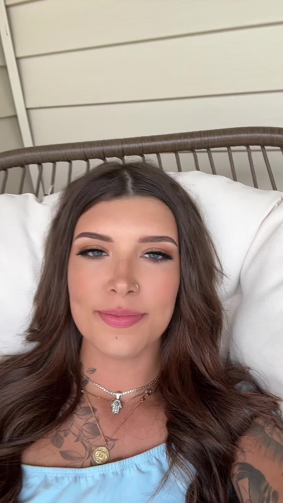 Miya (@miyaacacia) - Urlebird