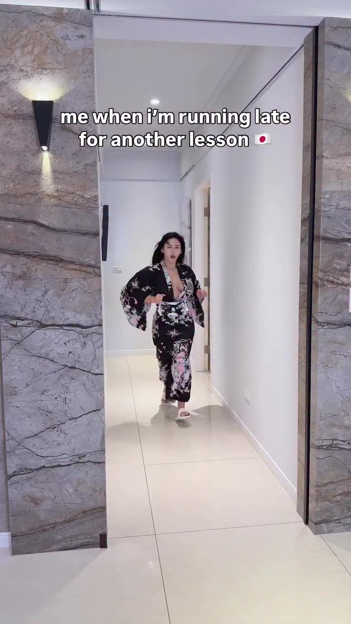 ursenseinina (@ursenseinina) - Urlebird