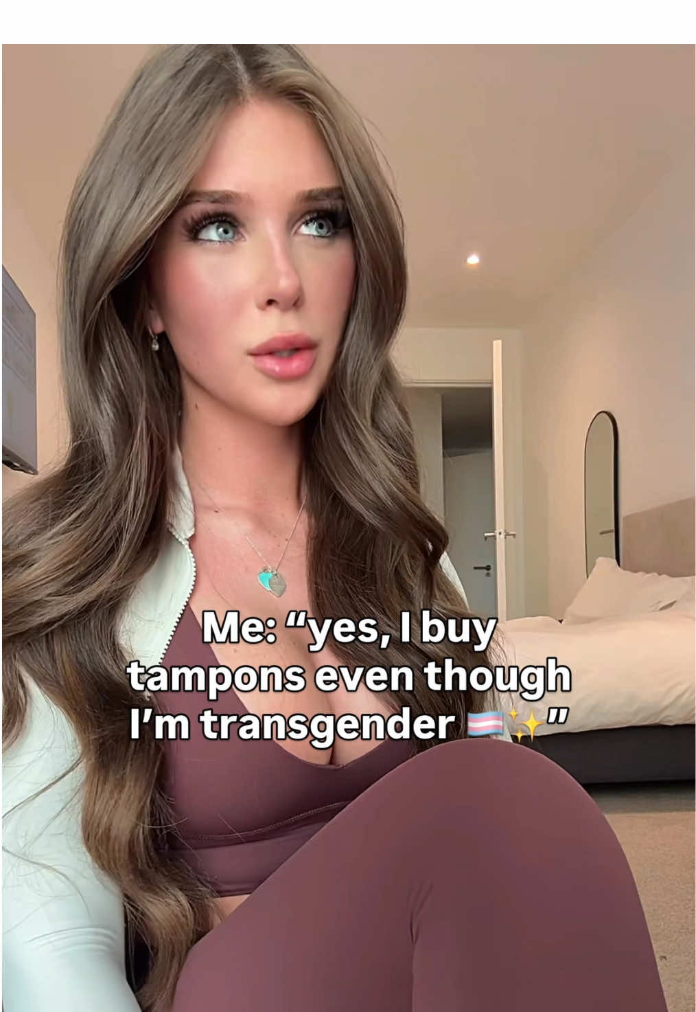 Stella (@stellaxfrancis) - Urlebird