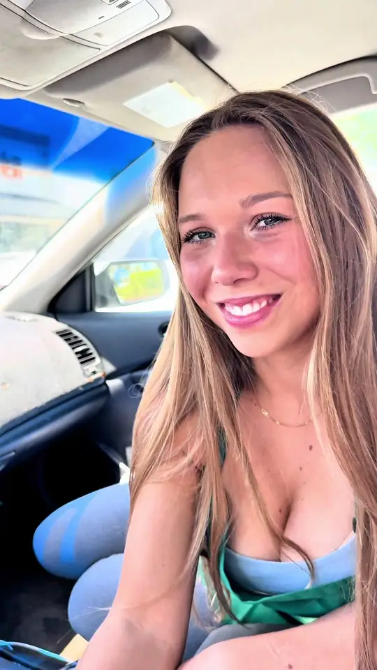 Bunny Blair (@bunnieisblair) - Urlebird