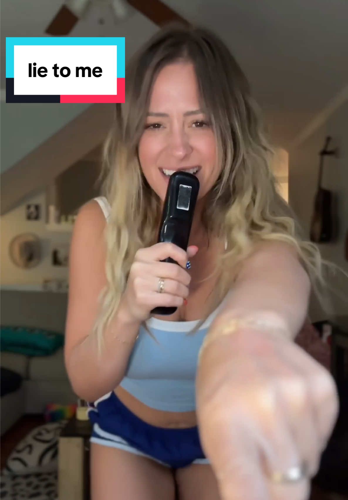 22.89K hearts, 1.31K | em sant (@emily_santtt)