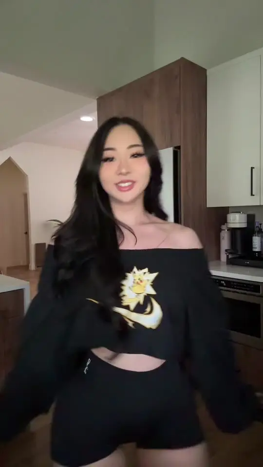 kimmy 🖤 (@nimkguyen) - Urlebird