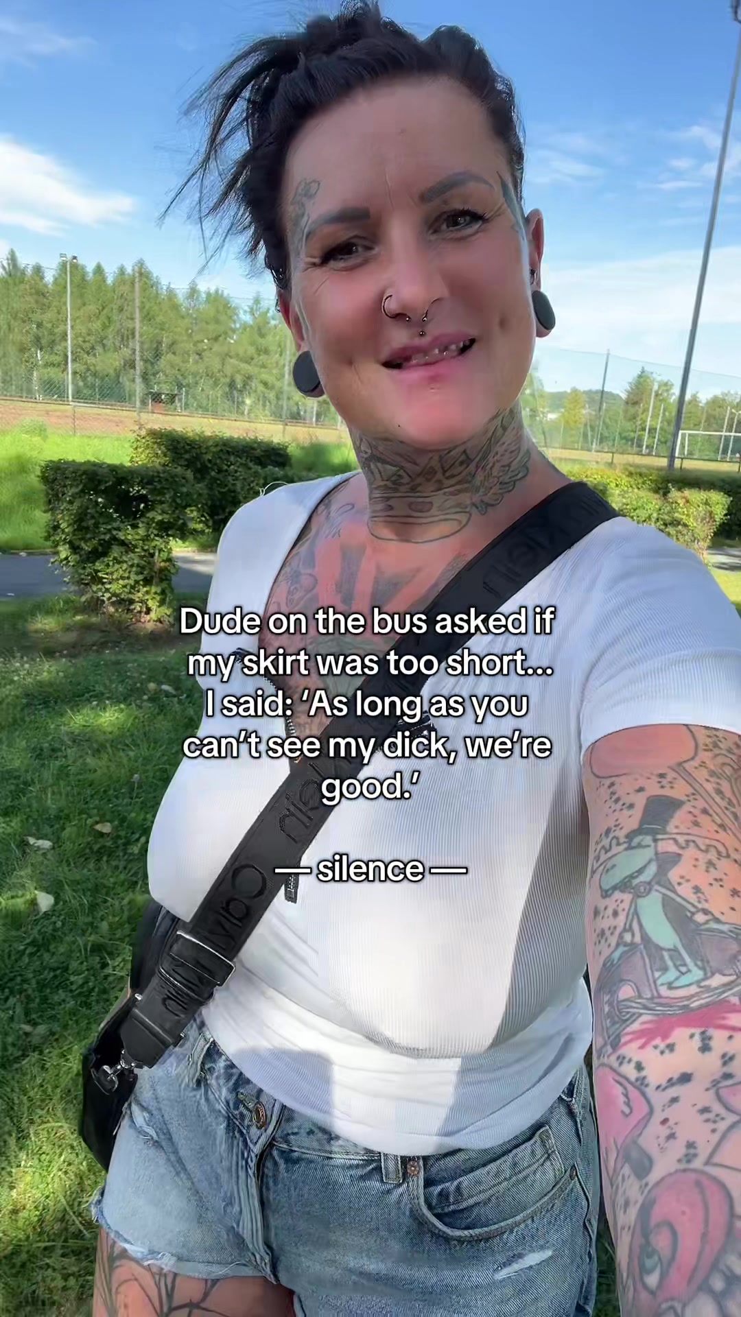 Roxyy (@roxyswildplace) - Urlebird