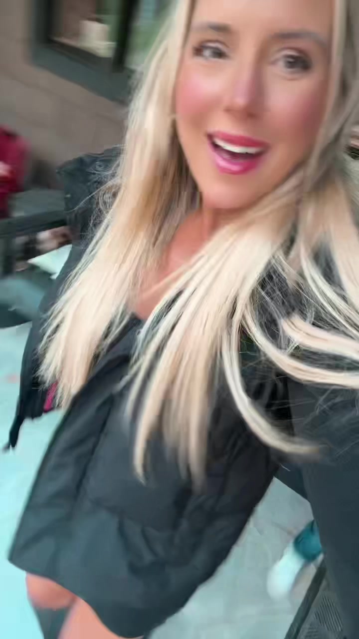 Chelsey Leigh (@thechelseyleigh) - Urlebird