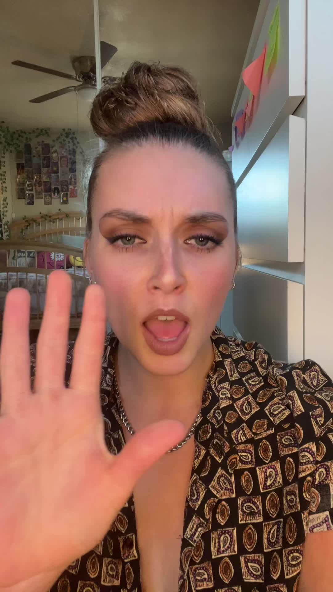 Erika Kay💋 (@erikakaysensuality) - Urlebird