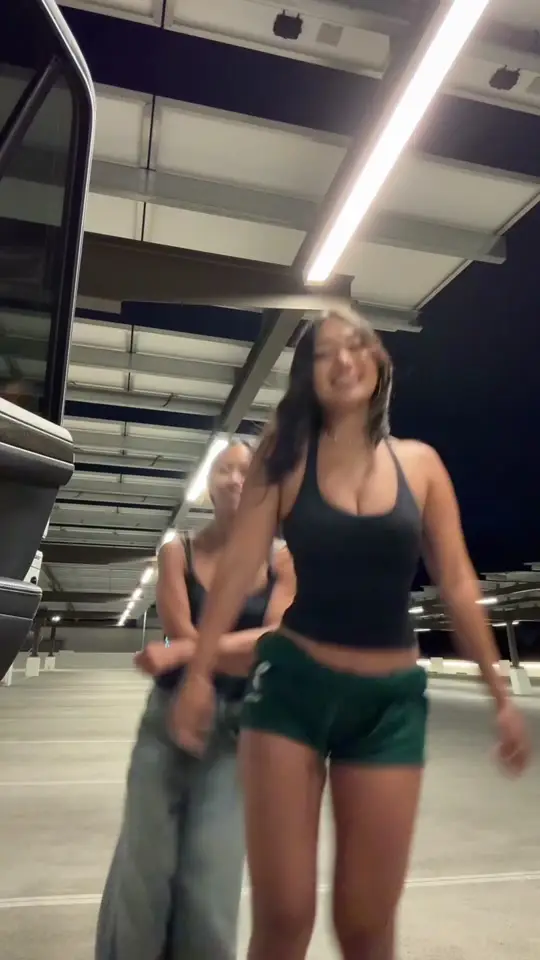 mickey (@mxckeymeiji) - Urlebird