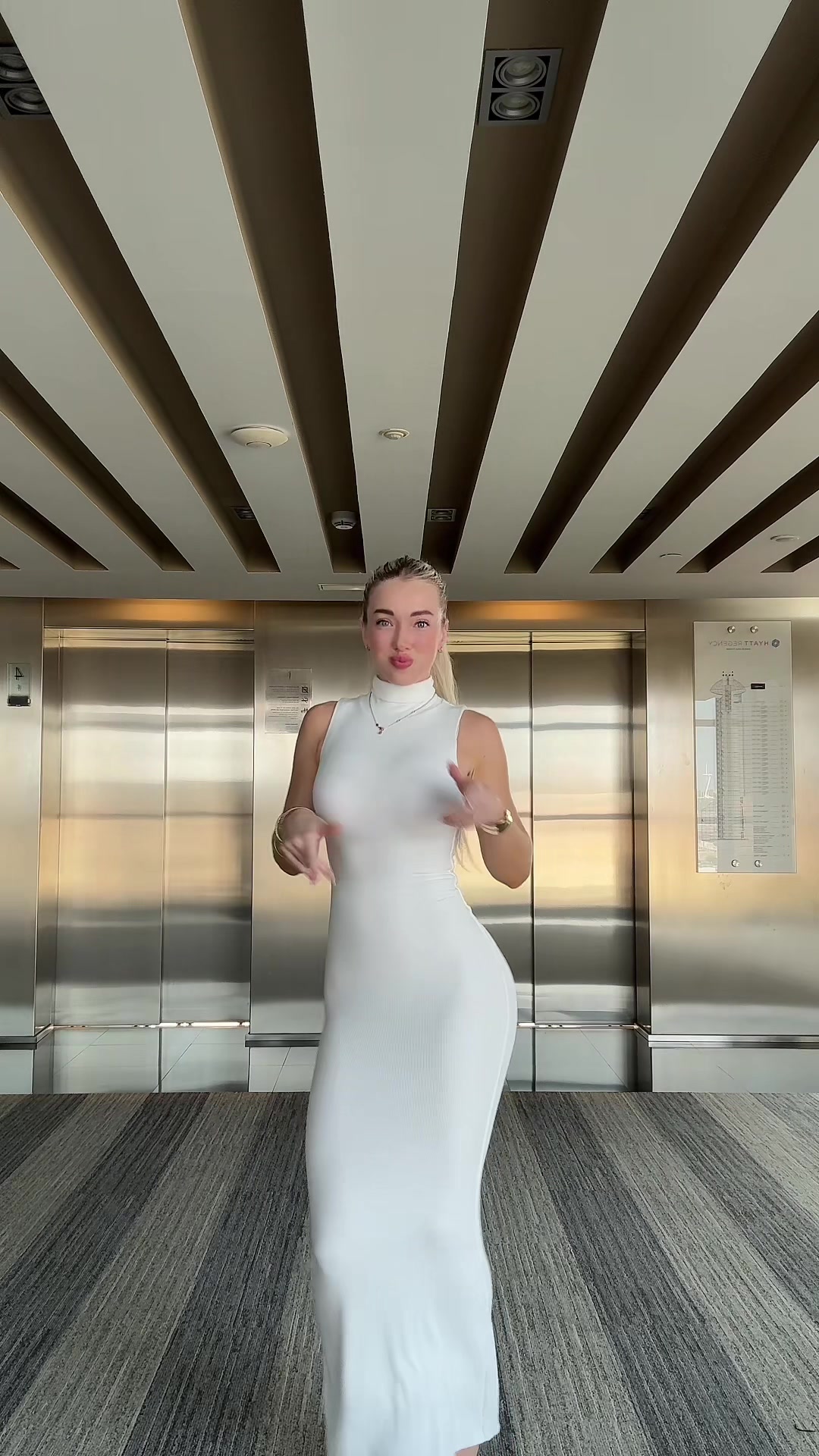 christi.walks ( christi.walks) Urlebird