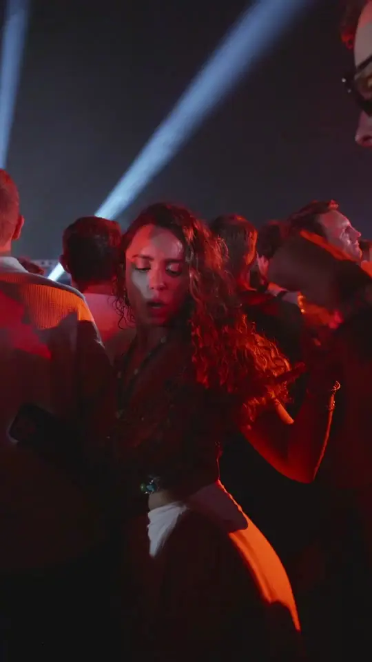 Ana Carol Serra🦄 (@anacarolserra) - Urlebird