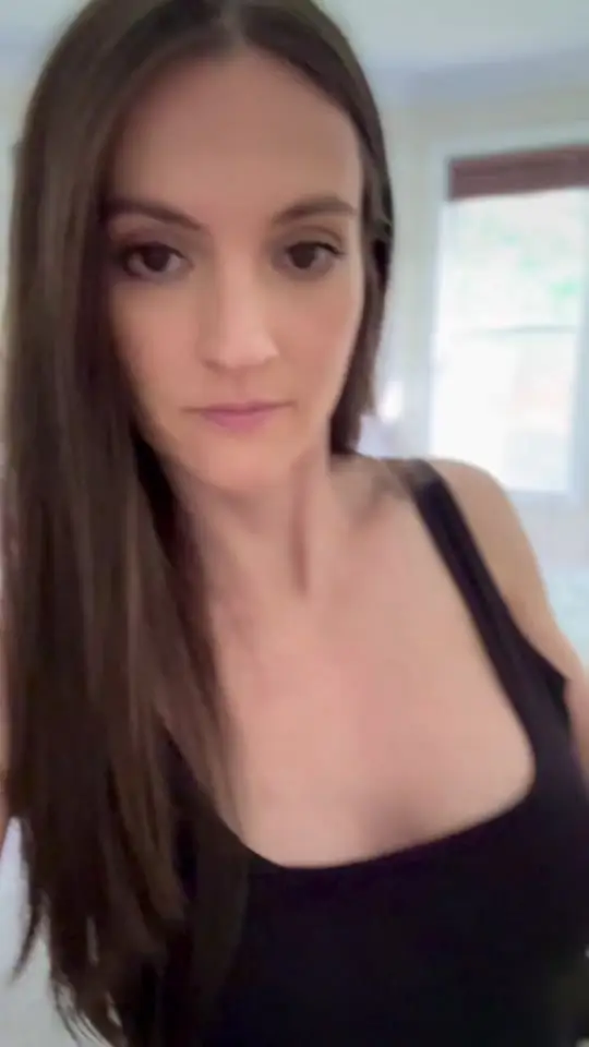 AunnaHarris82 (@aunna_harris) - Urlebird