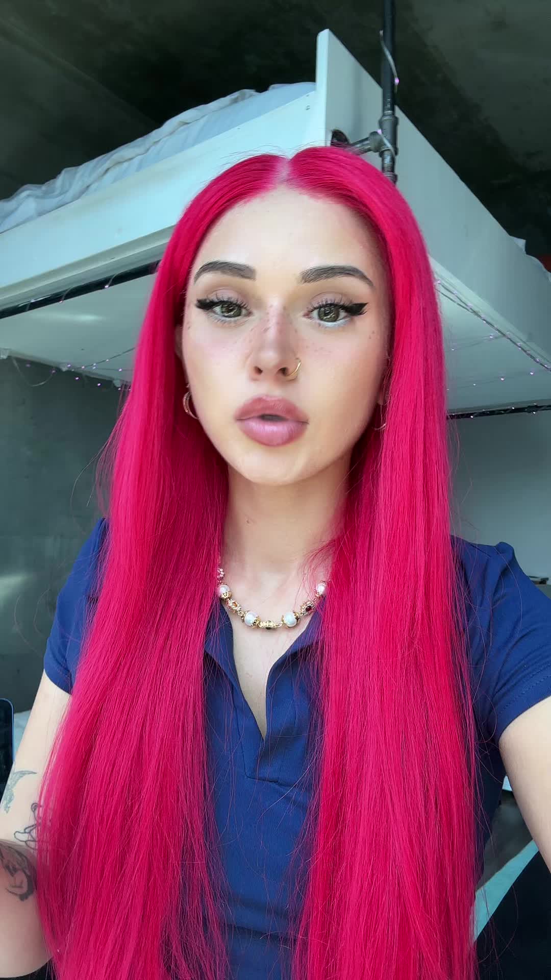 Toria Lorraine (@torialorraine) - Urlebird