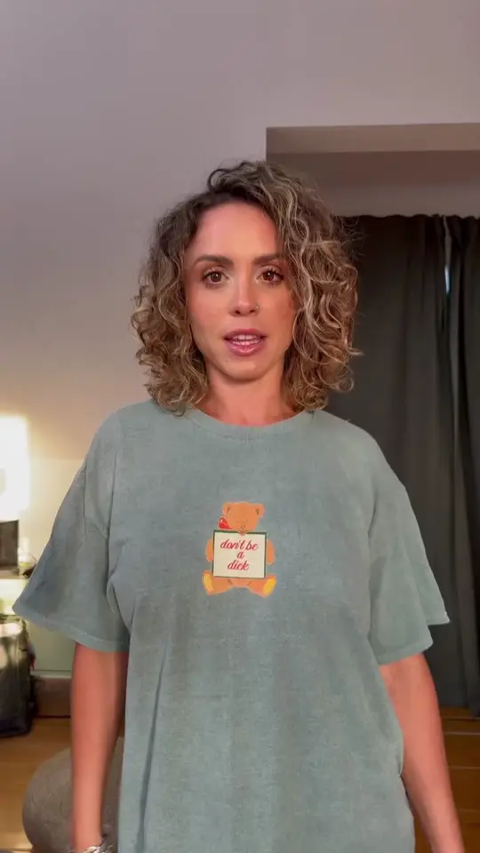 Ana Carol Serra🦄 (@anacarolserra) - Urlebird